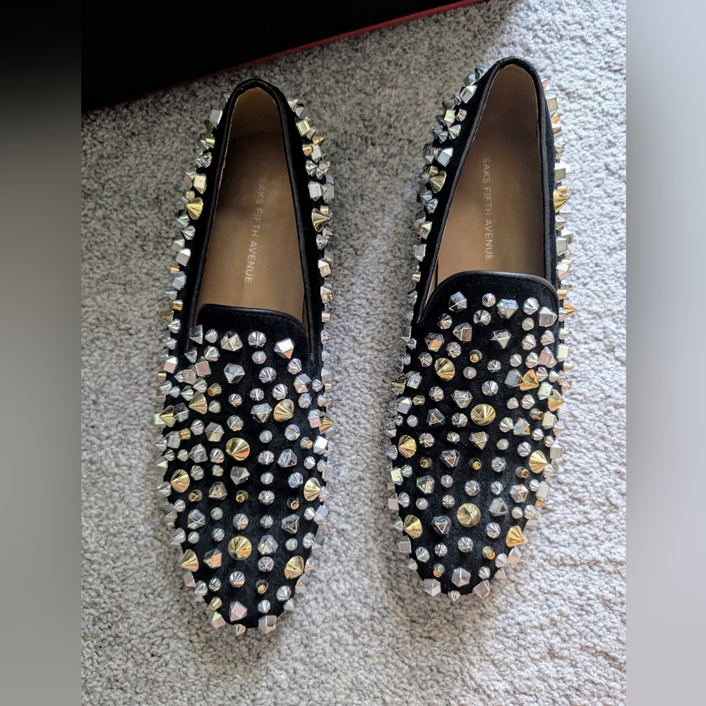 Saks fifth Avenue multi Metal Colored Spike Loafer Flats! UNISEX 🖤🤍🩶💛
